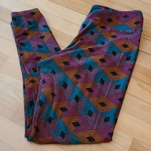 Lularoe tall and curvy pattern leggings